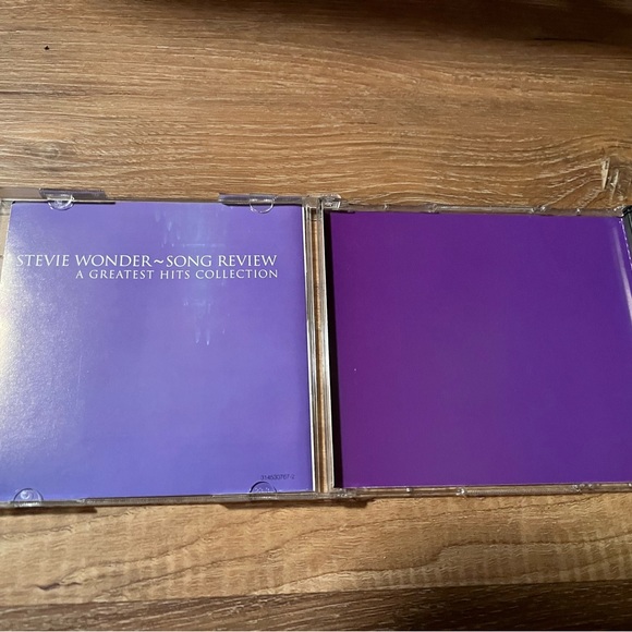 Stevie Wonder- Song Review, A Greatest Hits Collection CD - Picture 5 of 5